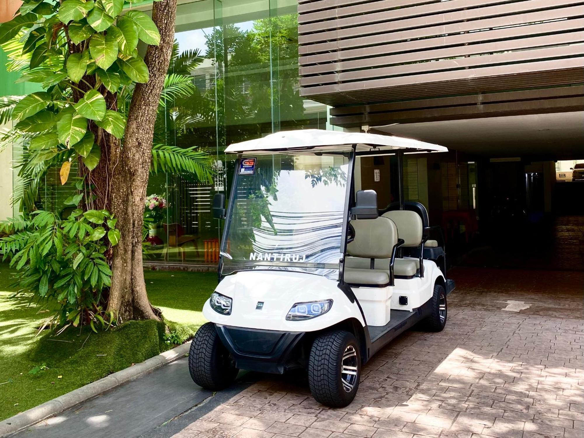 Nantiruj Tower - นันทิรุจ ทาวเวอร์ เซอร์วิสอพาร์ทเม้นท์ สุขุมวิท ซอย 8 Apartment Банкок Екстериор снимка